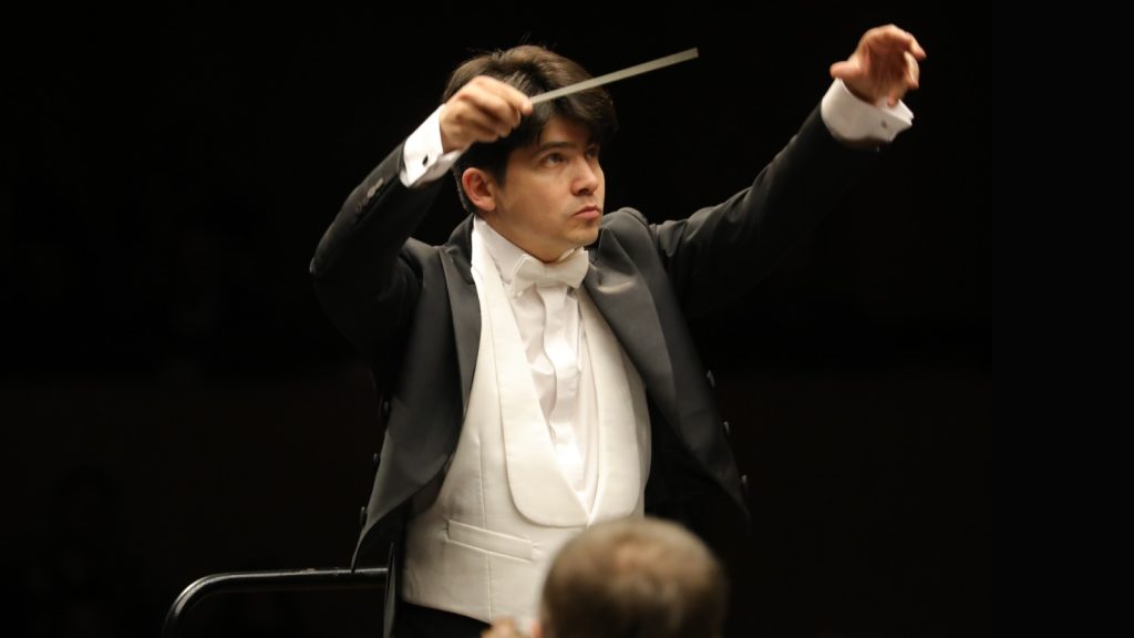 Rubián Zuluaga, director de orquesta (Colombia). / Crédito: Kike Barona