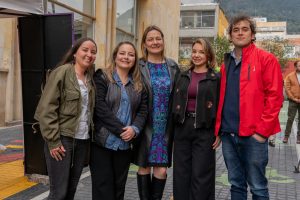 De izquierda a derecha: Angélica Angarita, alcaldesa local de La Candelaria; Ana María Delgado, directora de Fundación BAT; Ángela Garzón, directora general del Instituto Distrital de Turismo de Bogotá; Blanca Andrea Sánchez, directora de Fundación Gilberto Alzate Avendaño FUGA; y Diego Parra, director del Instituto Distrital de Patrimonio IDPC.